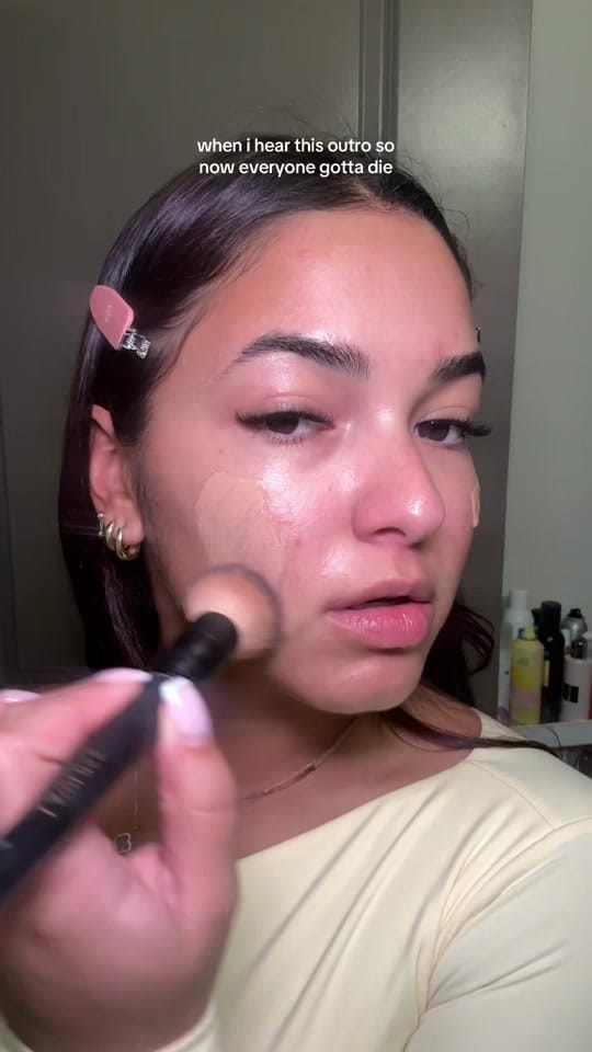 Post 3 by isa on TikTok (video)