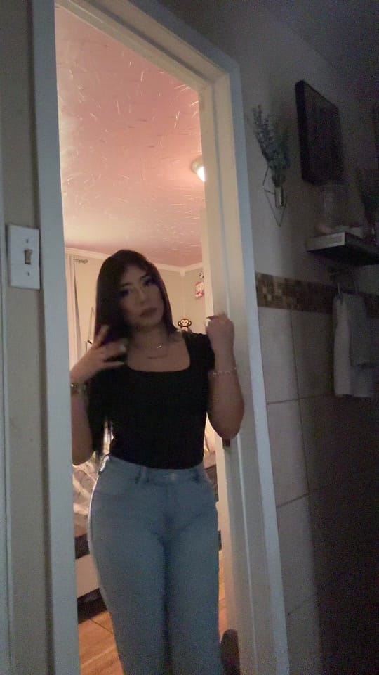 Post 7 by Adamaris🫦 on TikTok (video)