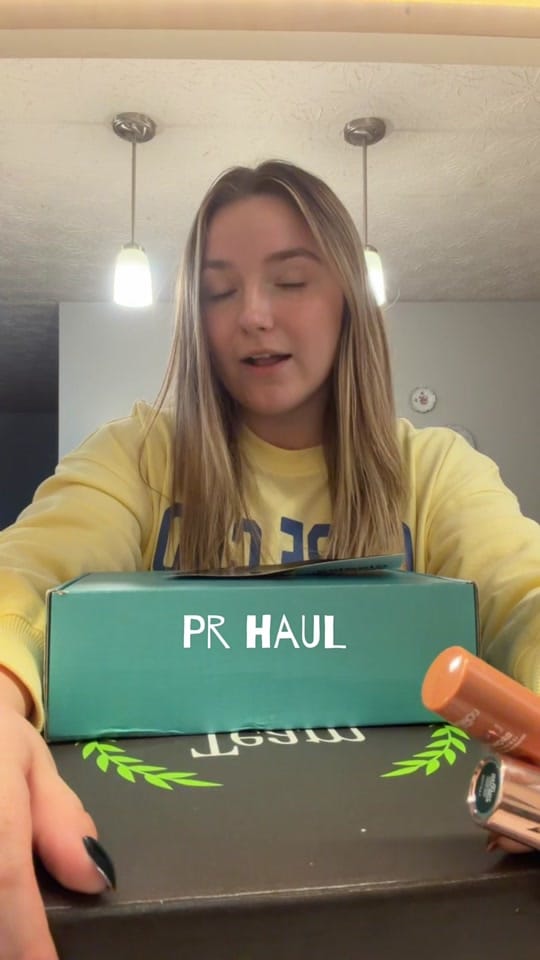 Post 3 by Han on TikTok (video)