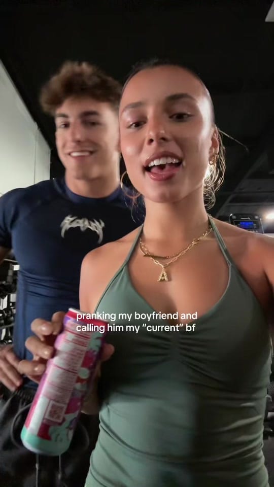 Post 2 by AMELIE DESAI on TikTok (video)