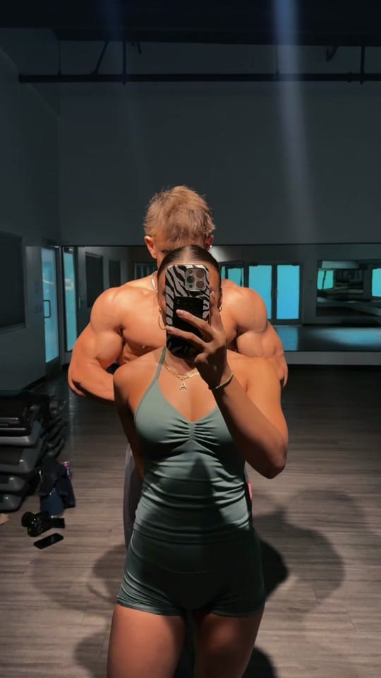 Post 1 by AMELIE DESAI on TikTok (video)