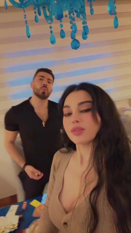 Post 5 by CHARBEL ZOÉ on TikTok (video)
