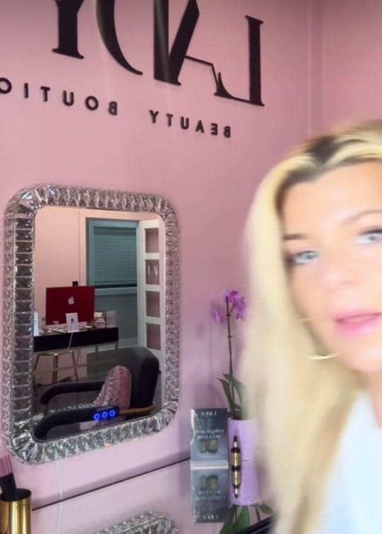 Post 3 by Arabella Trasca on TikTok (video)