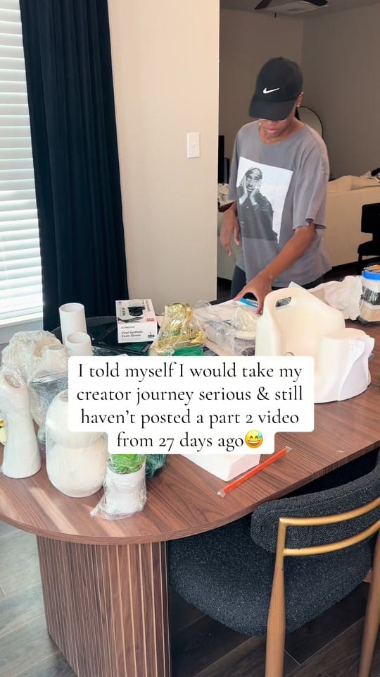 Post 1 by B. on TikTok (video)
