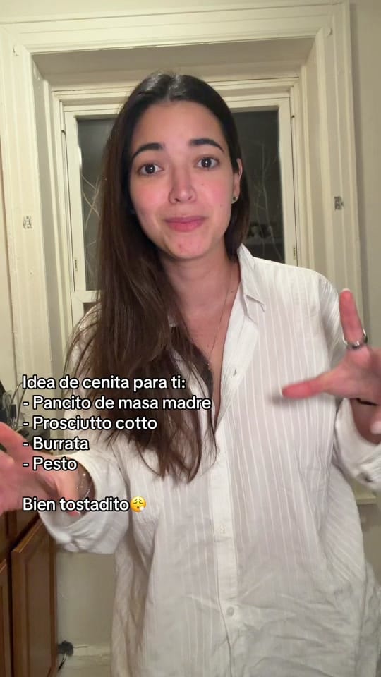 Post 2 by Lucia Vaccaro on TikTok (video)