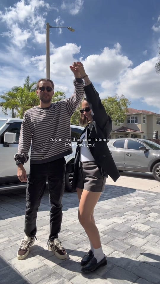 Post 3 by mavasimonellis on TikTok (video)
