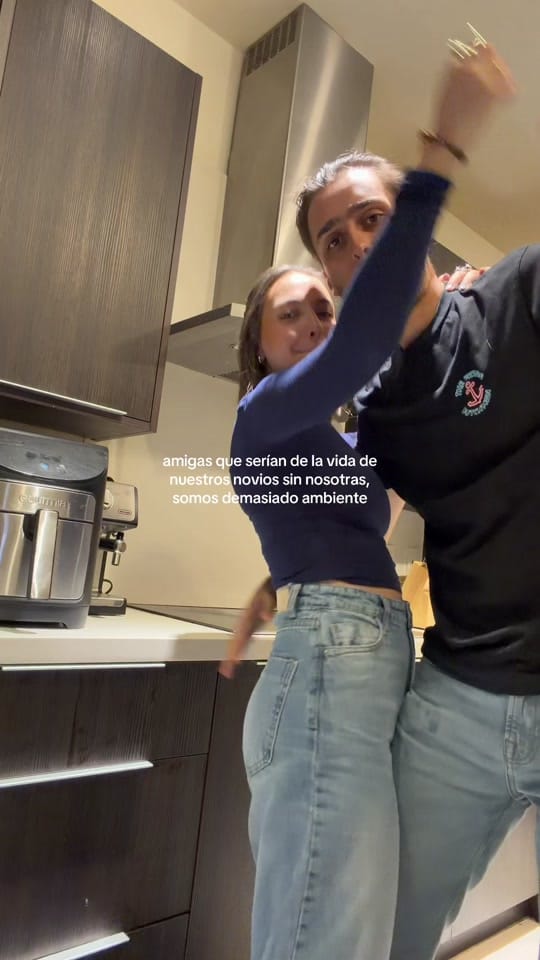 Post 5 by mavasimonellis on TikTok (video)