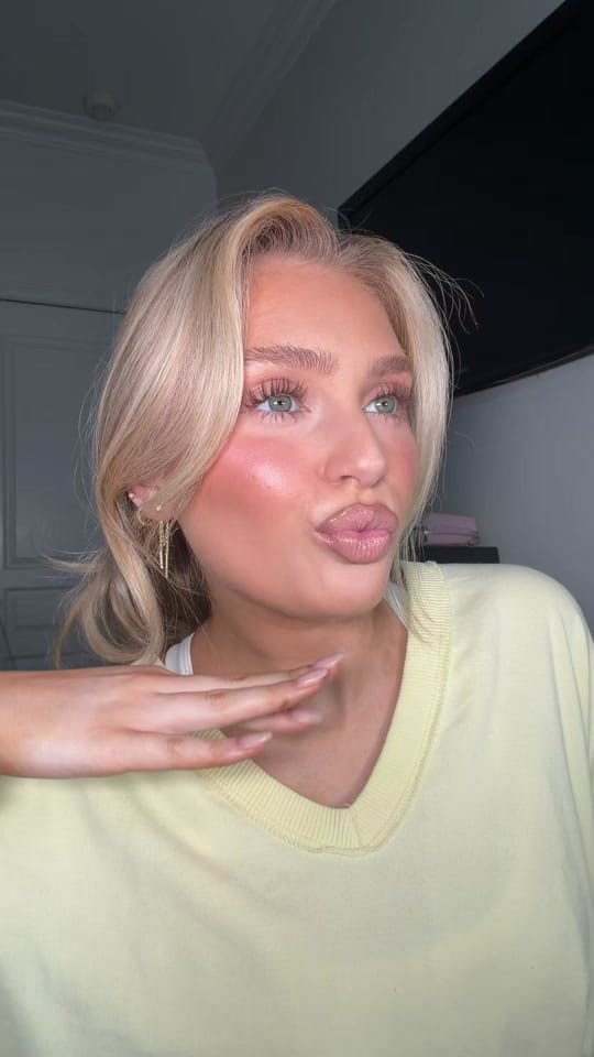 Post 4 by ☆K Y L I E K A K E ☆ on TikTok (video)