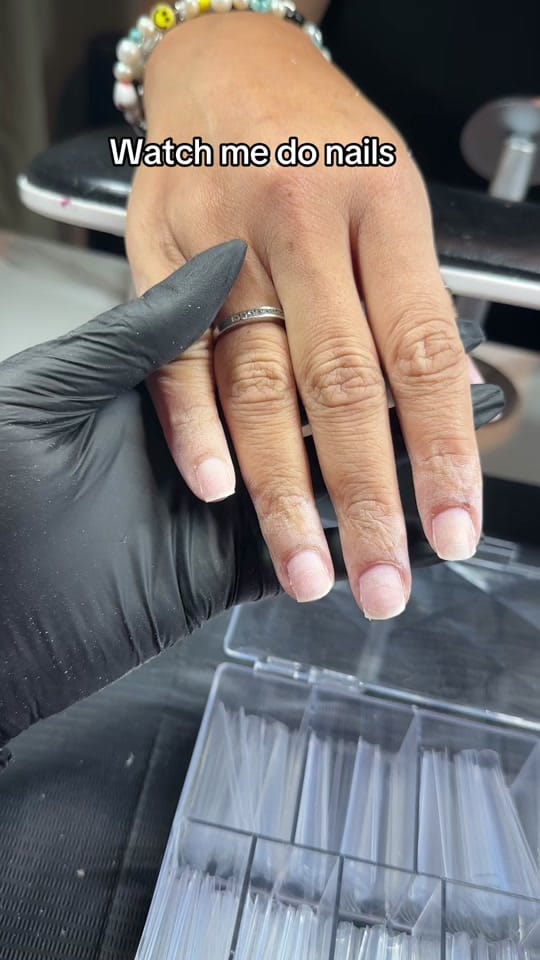 Post 3 by cyn.citynails on TikTok (video)