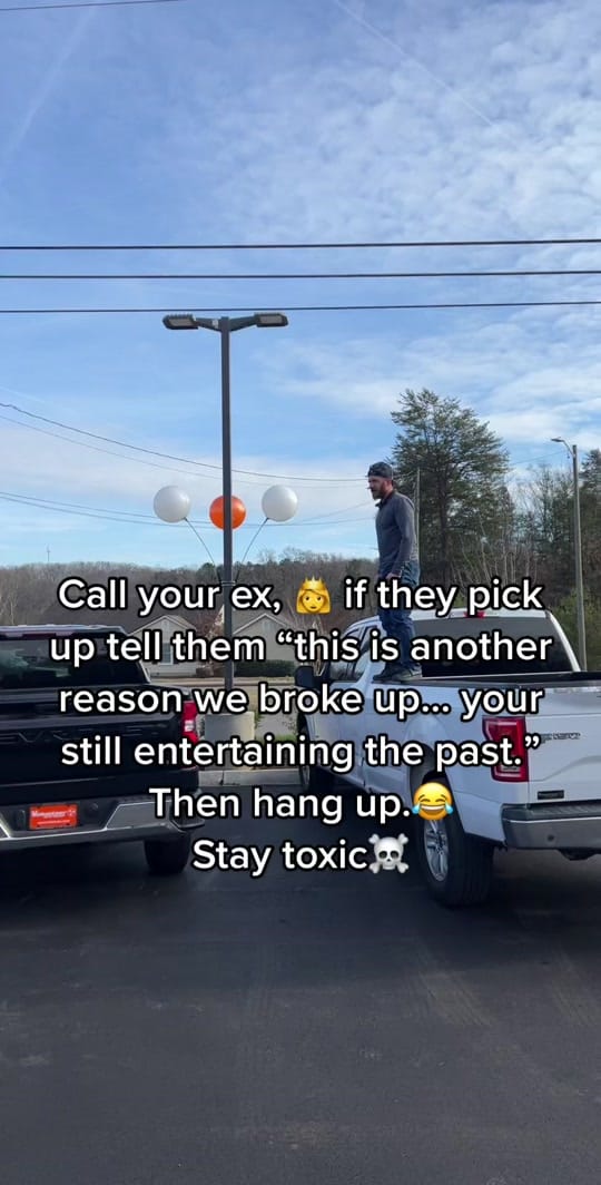 Post 10 by Tooturnt ᐞᐄᐞ 𓂀 on TikTok (video)