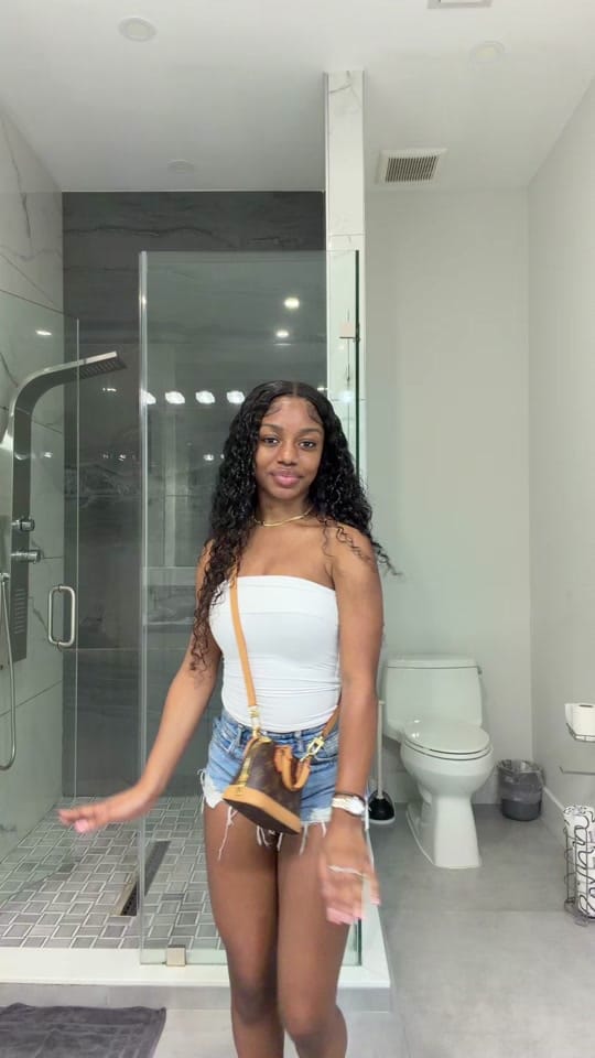 Post 6 by Da’Niyah Lakay’ on TikTok (video)