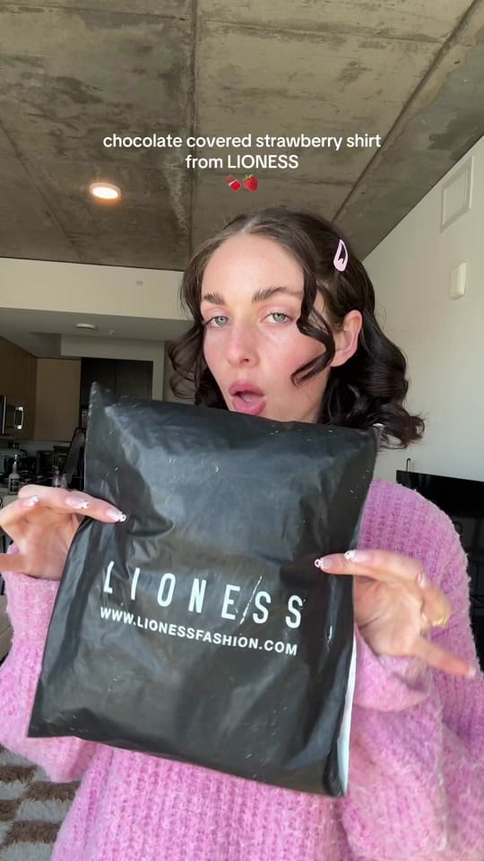 Post 9 by itsjilliannicolee on TikTok (video)