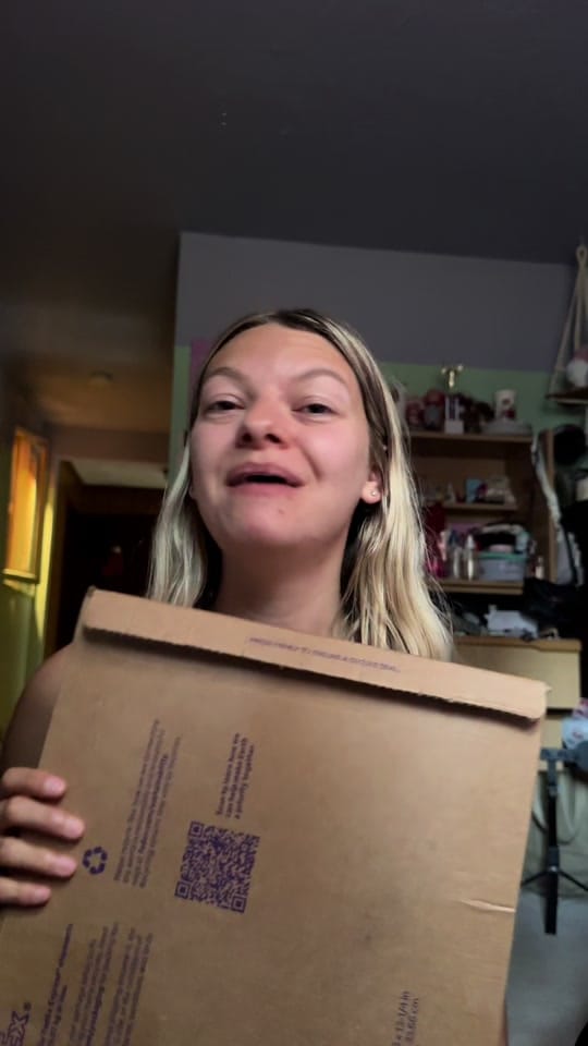 Post 9 by Helza on TikTok (video)