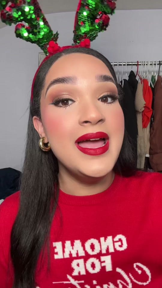 Post 2 by Nicole Cabrera on TikTok (video)
