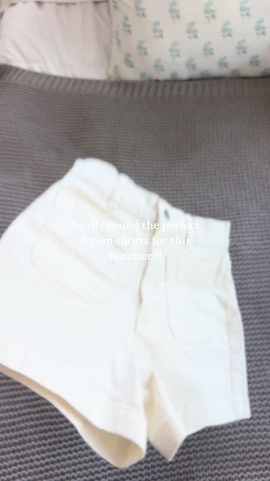 Post 4 by Carina on TikTok (video)