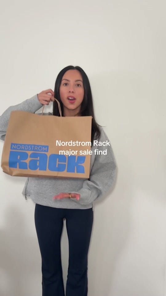 Post 1 by Meeesher on TikTok (video)