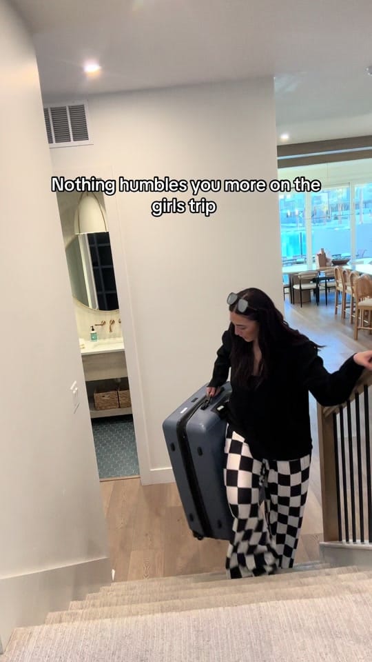 Post 6 by Skyy Byee on TikTok (video)