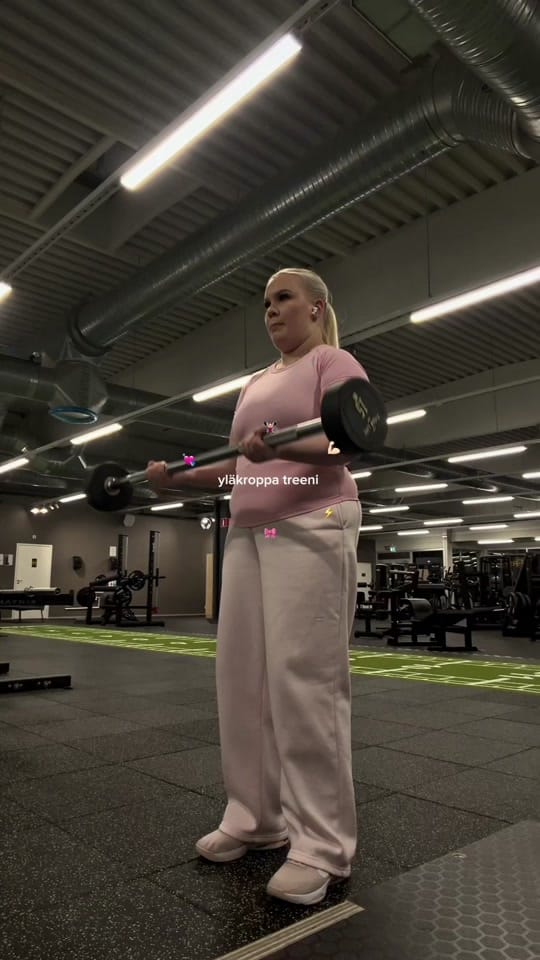 Post 10 by Milla Saana on TikTok (video)