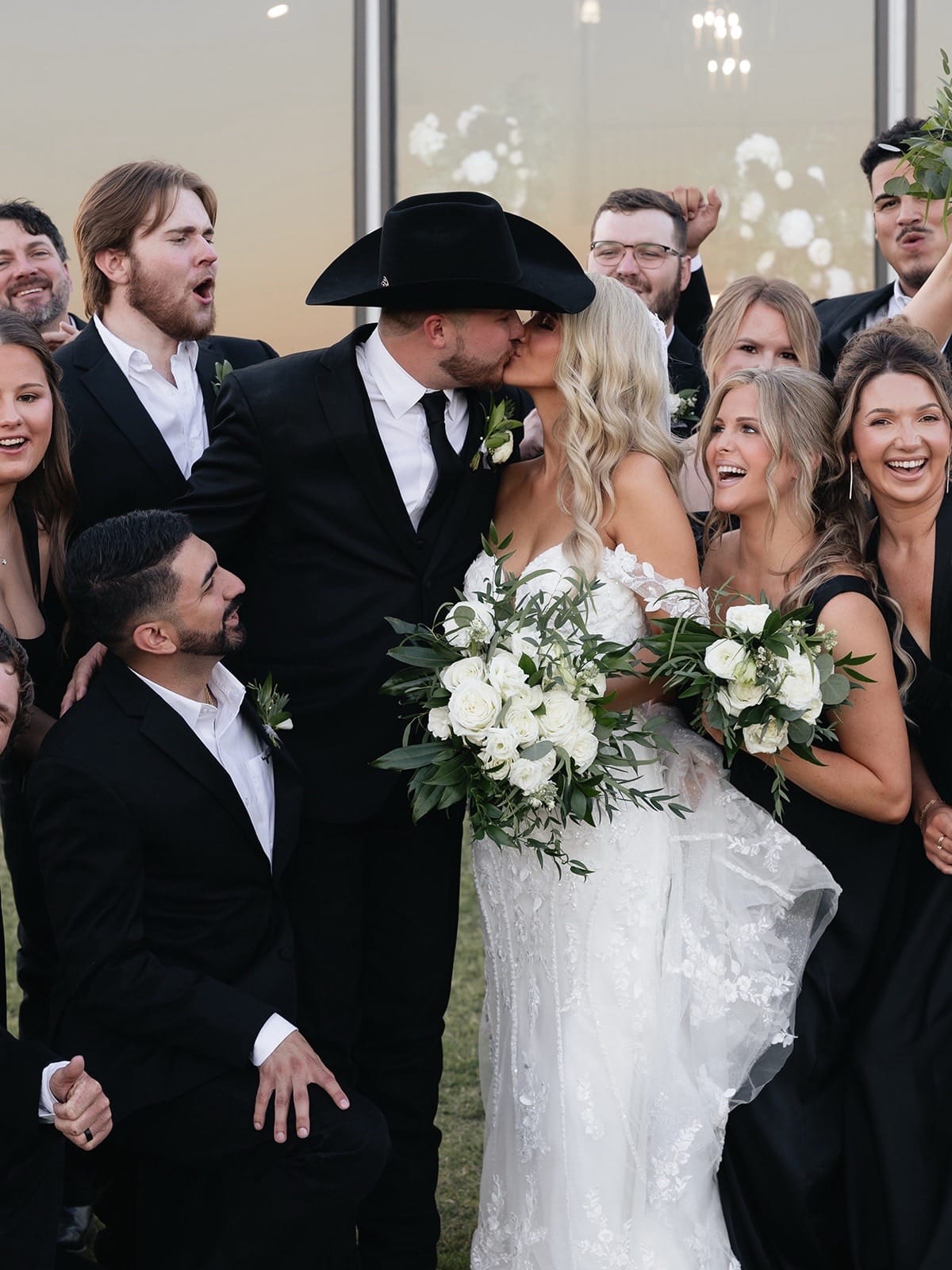 Post 2 by MOLLY | WEDDING PHOTOGRAPHER on TikTok (video)
