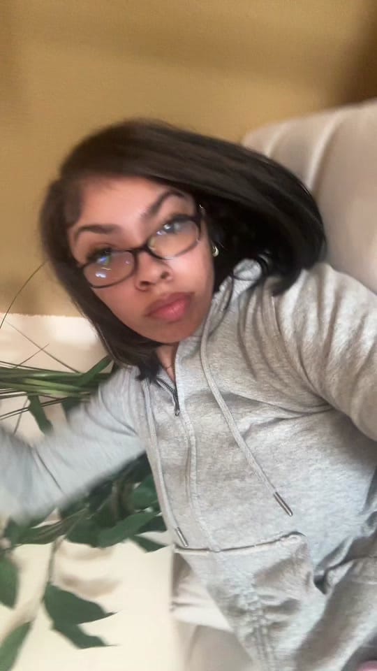 Post 3 by 𝒜𝓈𝒾𝒶𝒽 on TikTok (video)