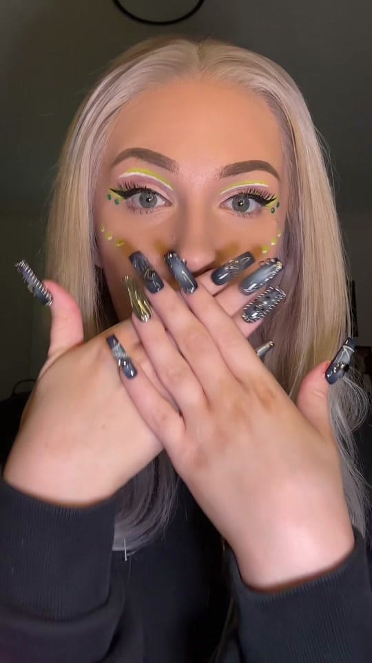 Post 7 by Clio Cadence on TikTok (video)