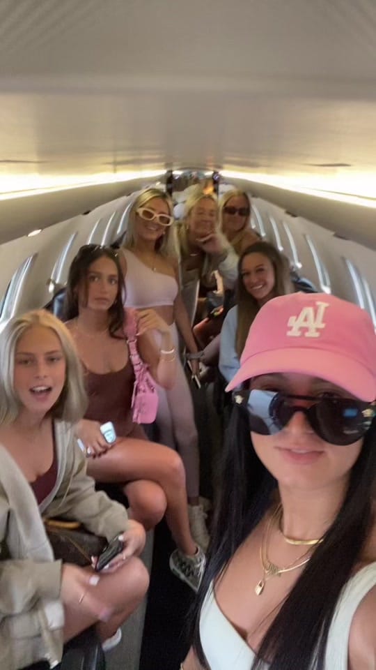 Post 10 by Nicole Lane on TikTok (video)