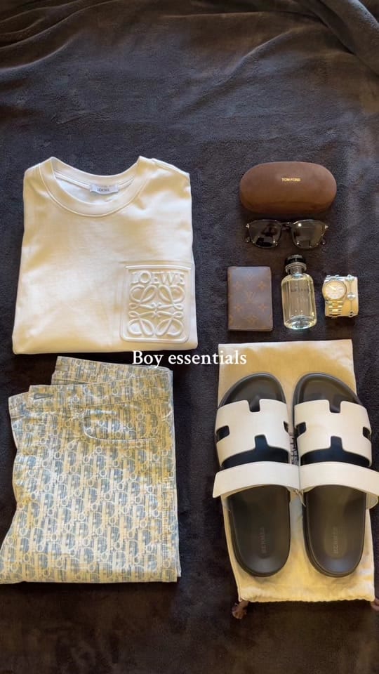 Post 10 by LORENZO on TikTok (video)