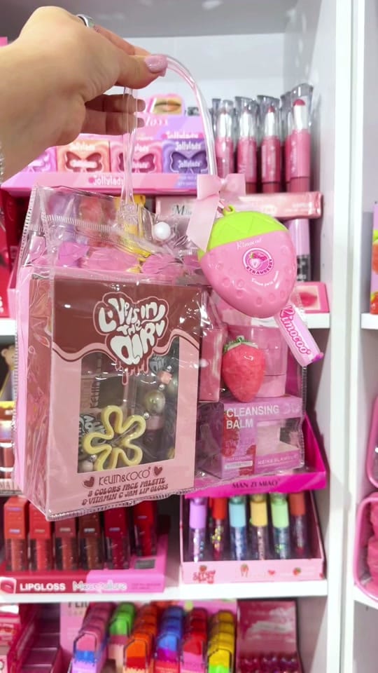 Post 2 by Sweet spring store on TikTok (video)