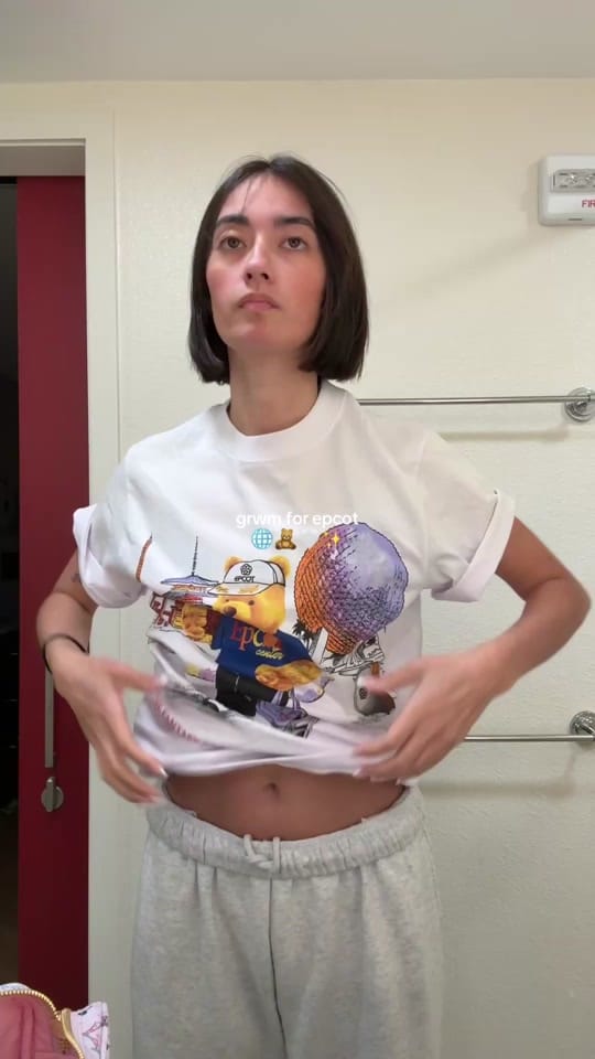 Post 4 by Lauren Desloge on TikTok (video)