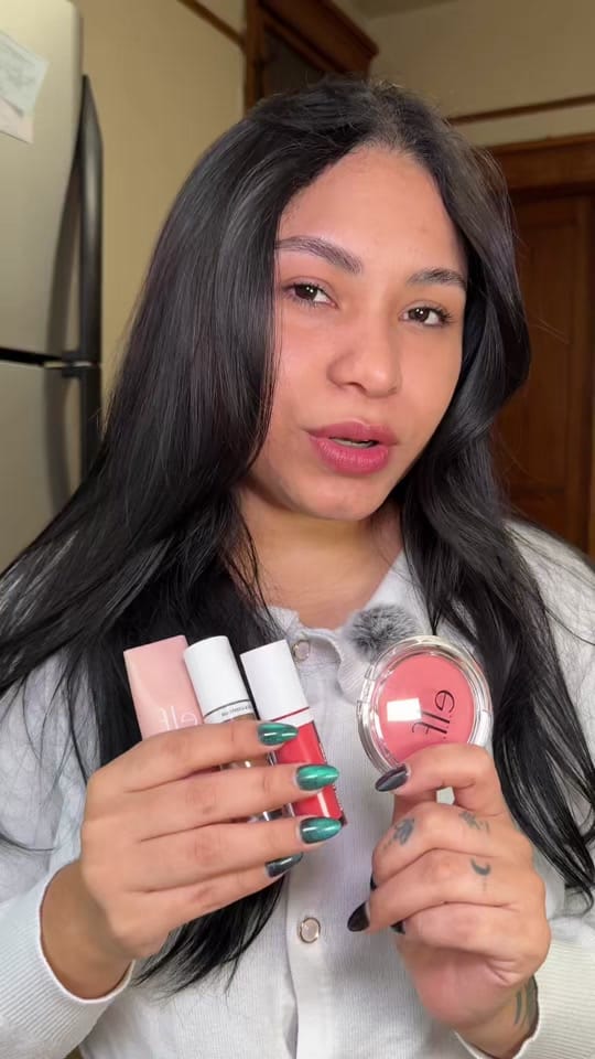 Post 8 by Lili on TikTok (video)