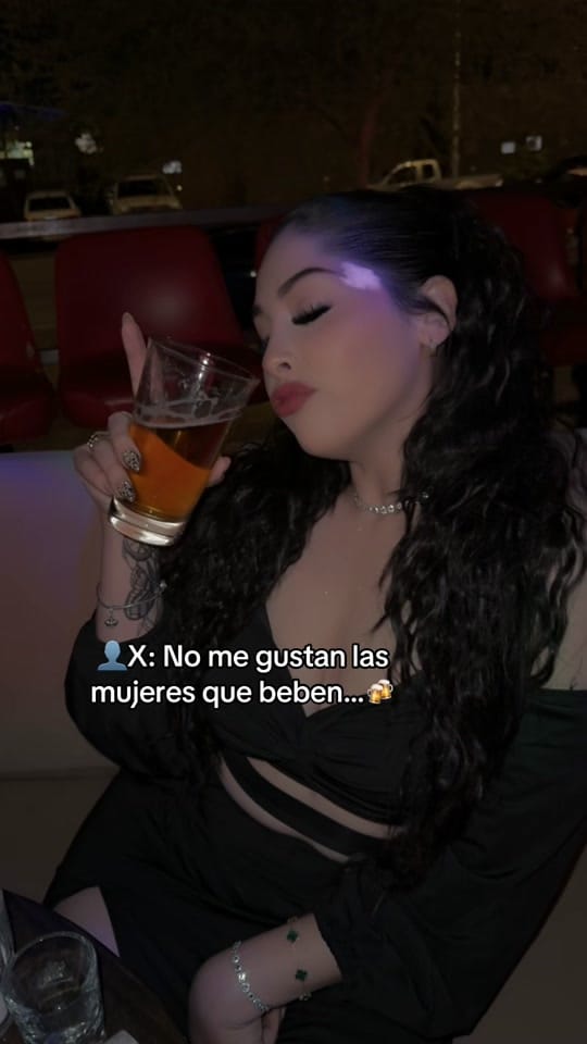 Post 2 by Mariana B’🍓 on TikTok (video)