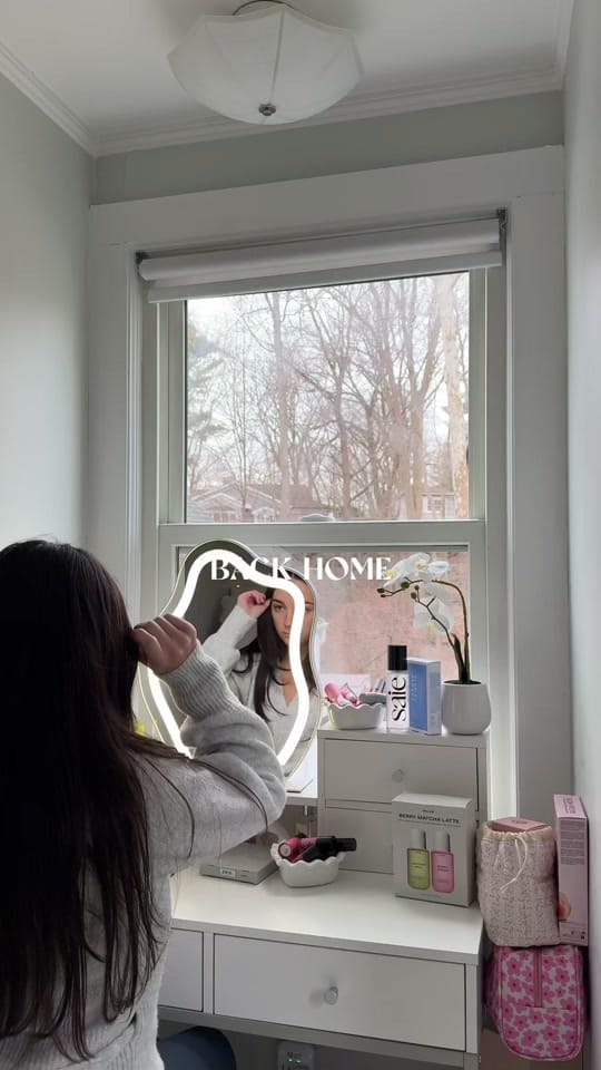 Post 1 by SOPHIE on TikTok (video)