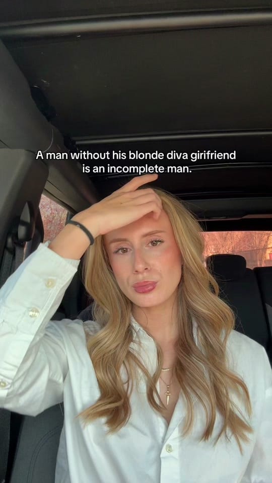 Post 5 by elena 💌 on TikTok (video)