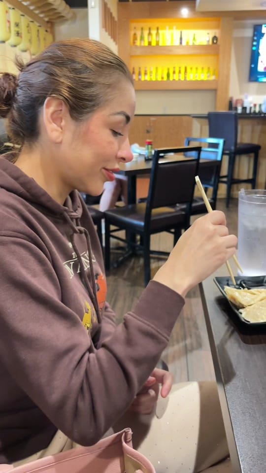 Post 2 by Ana Gutierrez on TikTok (video)