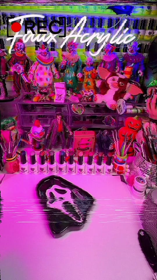 Post 1 by Fauxacrylic on TikTok (video)