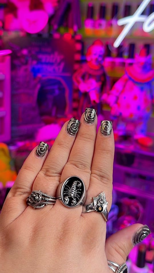 Post 10 by Fauxacrylic on TikTok (video)