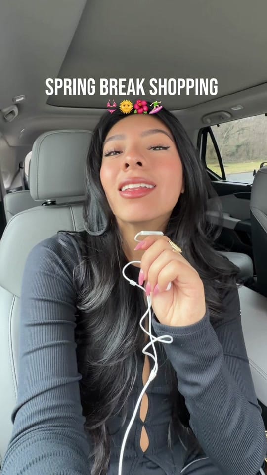 Post 7 by Carolina Torres on TikTok (video)