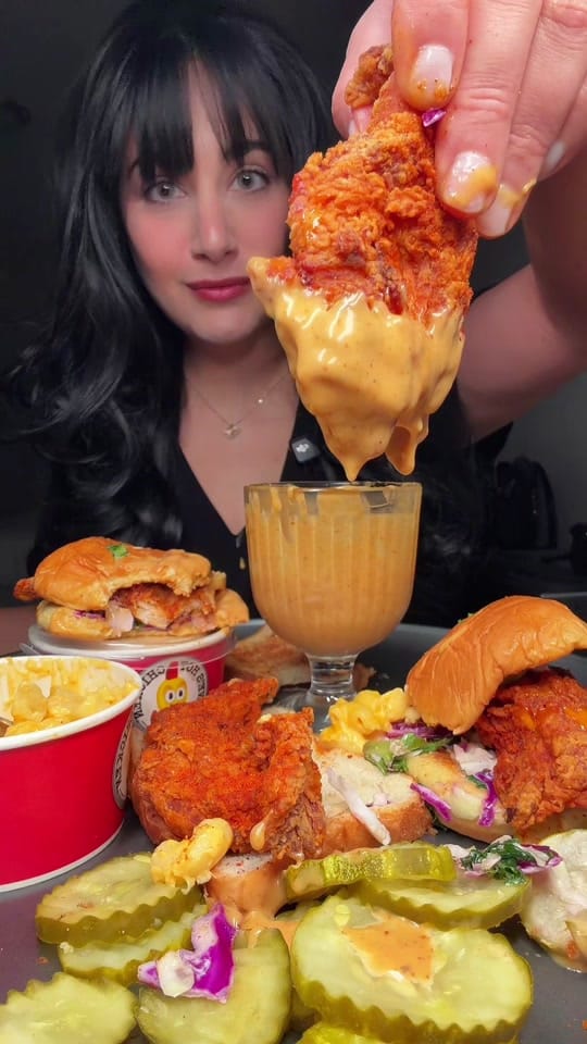 Post 8 by itsdinalog 🌮🍟🍕🍔 on TikTok (video)