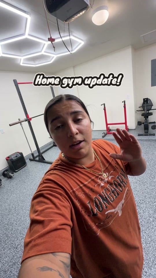 Post 2 by Liliana Mejia on TikTok (video)