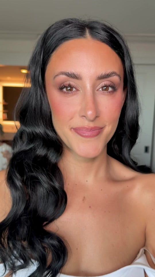 Post 1 by Melissa Wise MUA on TikTok (video)