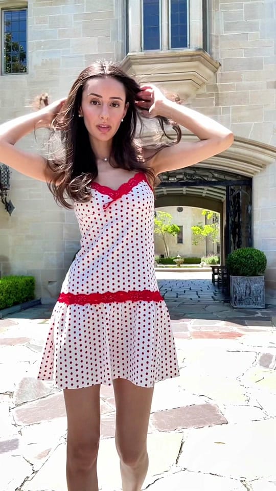 Post 10 by Noor Labelle on TikTok (video)