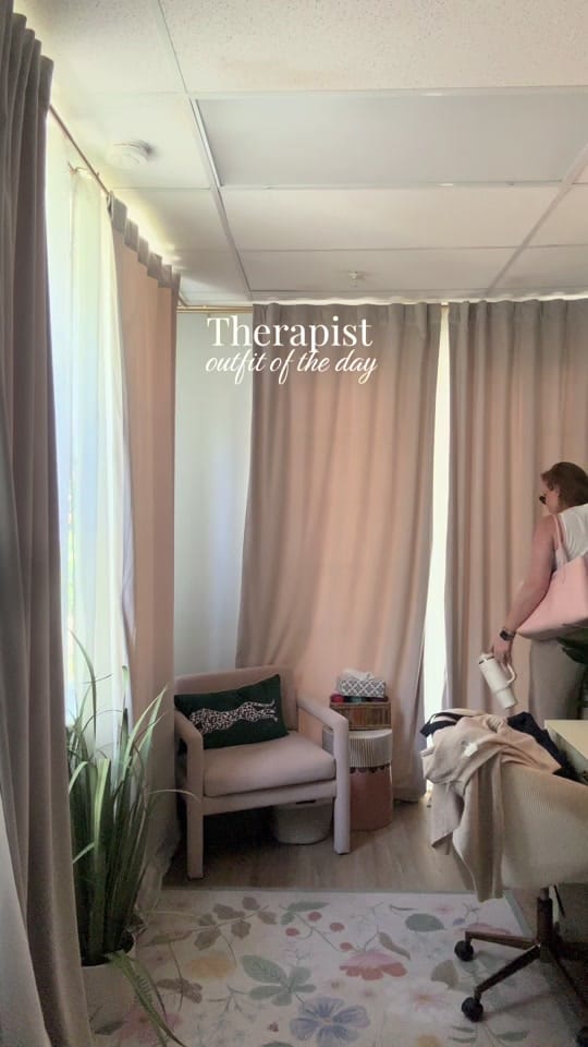 Post 4 by Erin 🦢🏰 on TikTok (video)