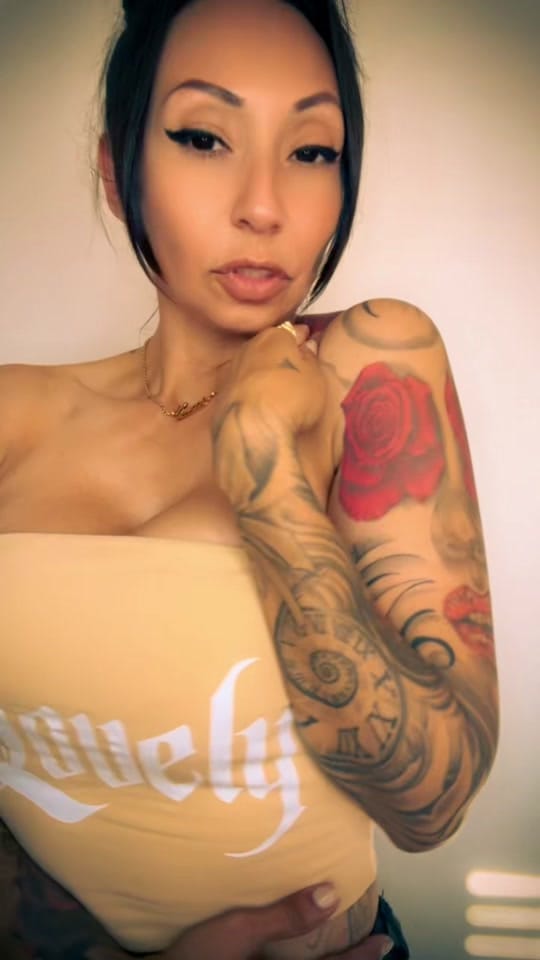 Post 6 by Lovely Hue Photography on TikTok (video)