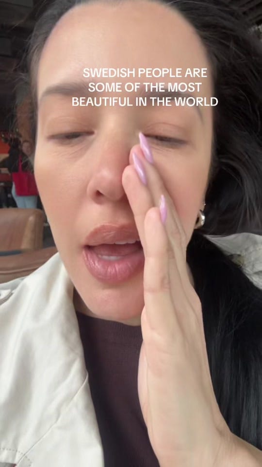 Post 8 by Melissa’s Manual on TikTok (video)