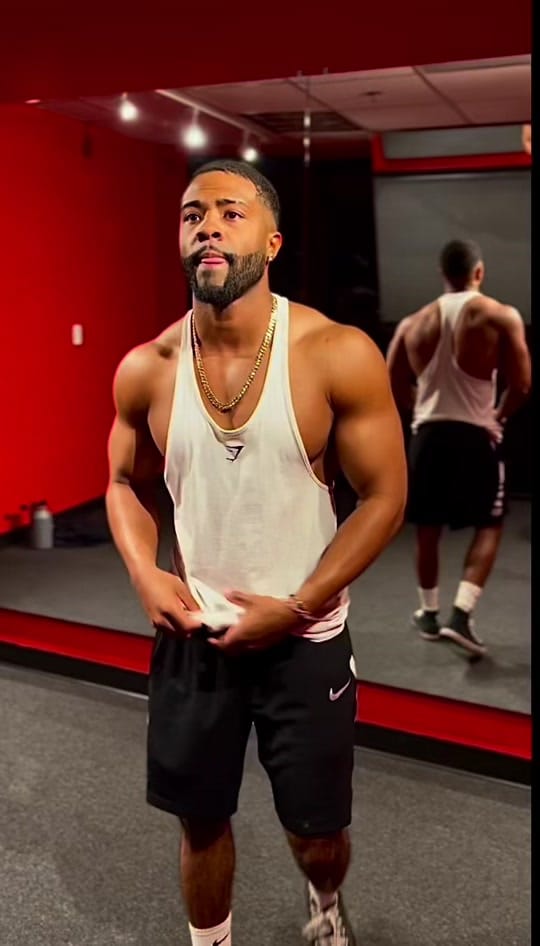 Post 4 by Calvin Graves on TikTok (video)