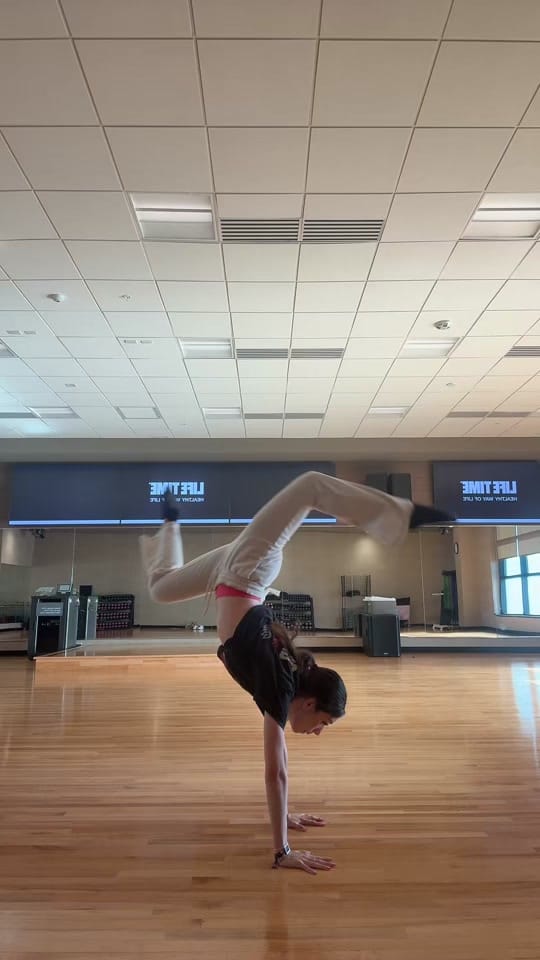 Post 1 by Gabbi Dancer on TikTok (video)