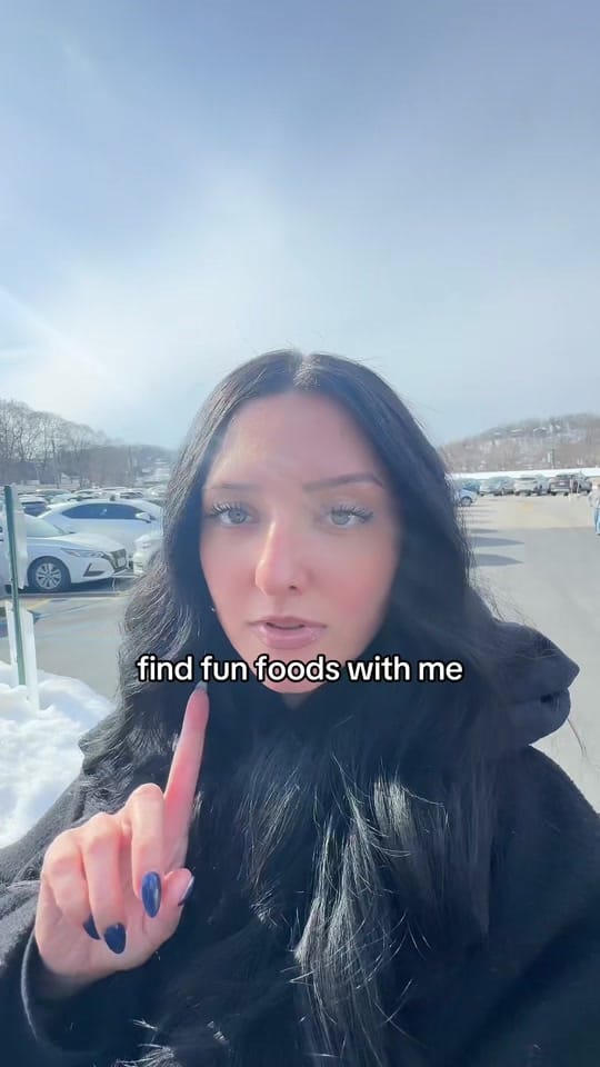 Post 3 by Lo on TikTok (video)