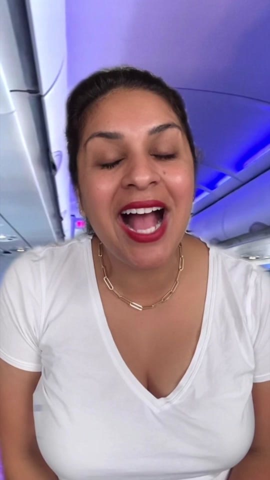 Post 8 by Stella on TikTok (video)