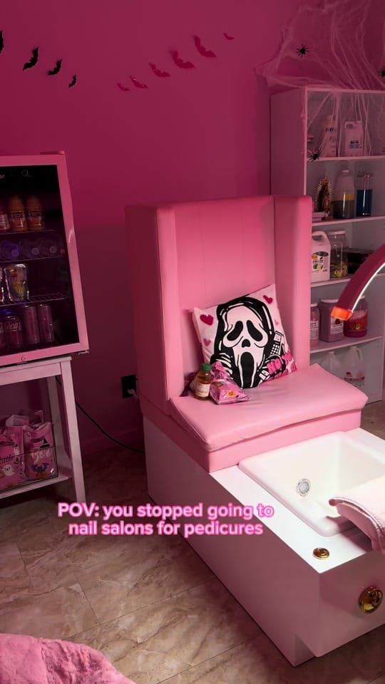 Post 9 by DosesOfDes🌸ᥫ᭡. on TikTok (video)
