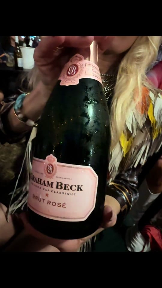 Post 2 by Johanna on TikTok (video)